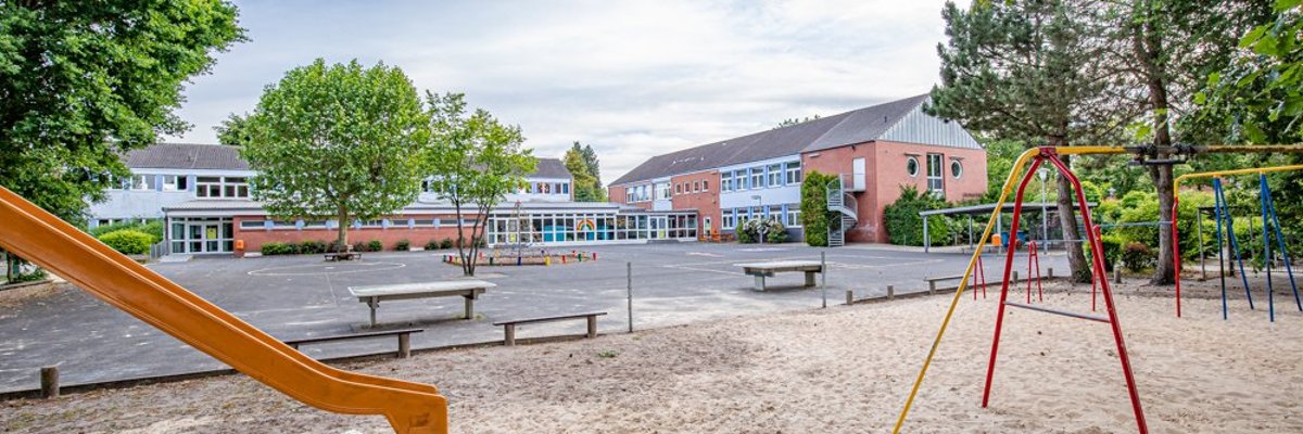 Neuenhaus basisschool Neuenhaus basisschoolgebouw en speelplaats