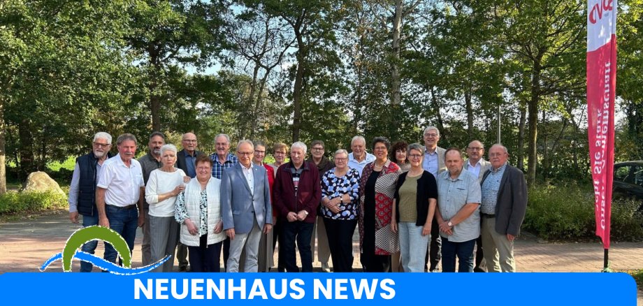 105 jaar SoVD Neuenhaus Groepsfoto met de leden van de plaatselijke afdeling van de SoVD in Neuenhaus