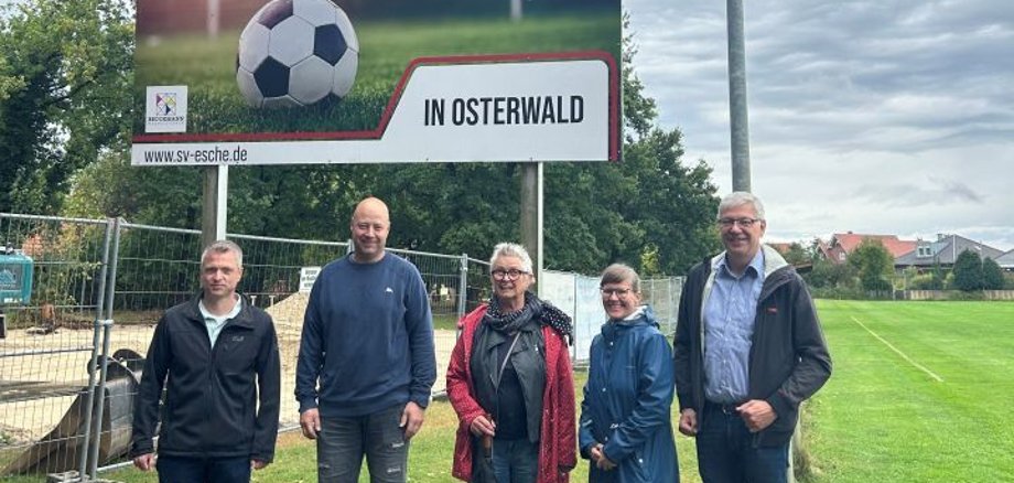 Spatenstich Soccercourt in Osterwald